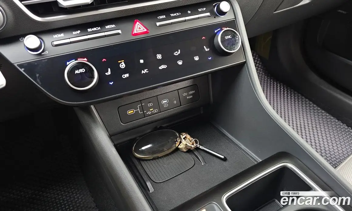 Hyundai Sonata 2023 2.0 автомат (гидро), фото 33
