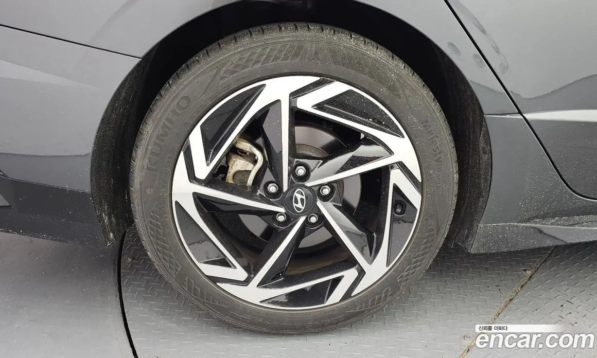 Hyundai Sonata 2023 2.0 автомат (гидро), фото 5