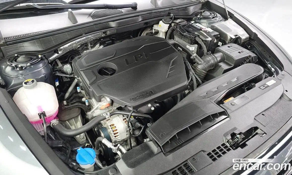 Hyundai Sonata 2023 2.0 автомат (гидро), фото 6