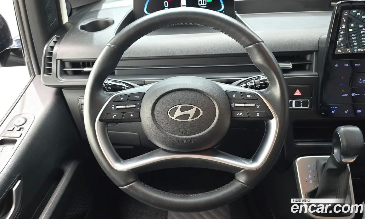 Hyundai Staria 2025 1.6 автомат (гидро), фото 13