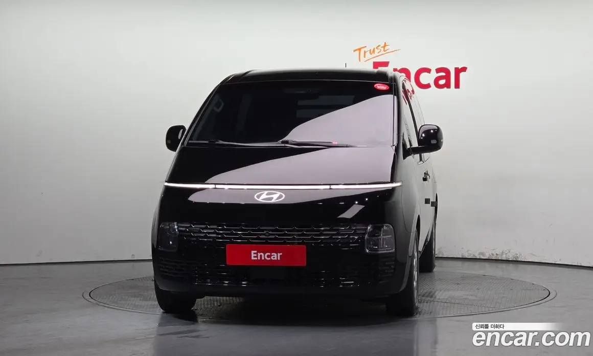 Hyundai Staria 2025 1.6 автомат (гидро), фото 3