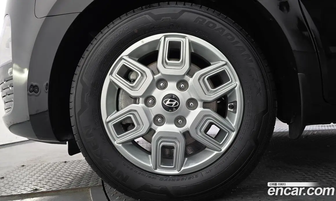 Hyundai Staria 2025 1.6 автомат (гидро), фото 5
