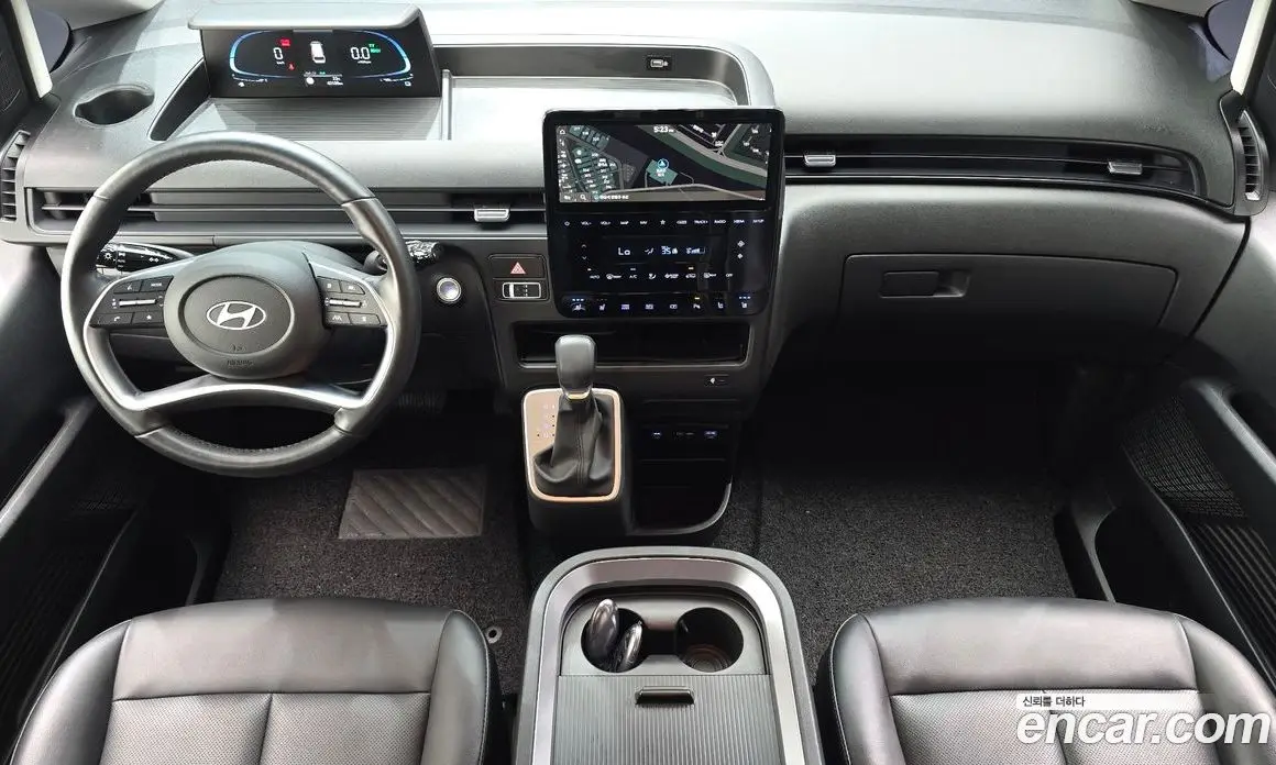 Hyundai Staria 2025 1.6 автомат (гидро), фото 7