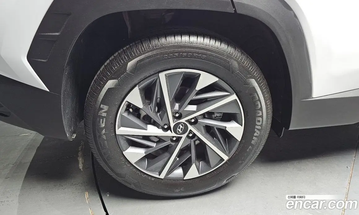Hyundai Tucson 2023 1.6 автомат (гидро), фото 5
