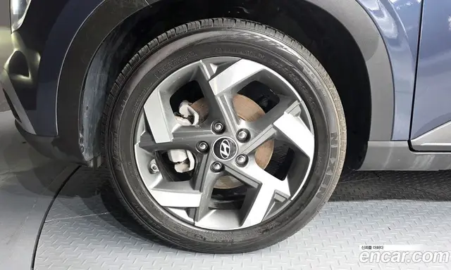 Hyundai Venue 2023 1.6 автомат (гидро), миниатюра 5