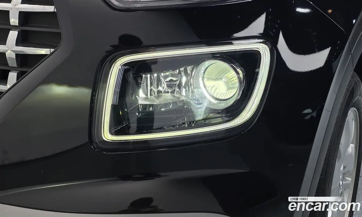 Hyundai Venue 2023 1.6 автомат (гидро), фото 8