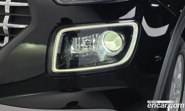 Hyundai Venue 2023 1.6 автомат (гидро), миниатюра 8