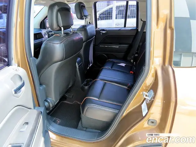 Jeep Compass 2011 2.4 автомат (гидро), миниатюра 6 Jeep Compass 2011 2.4 автомат (гидро), миниатюра 6
