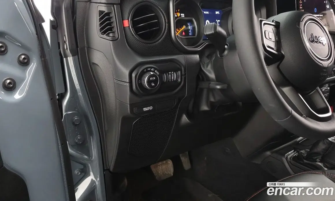 Jeep Gladiator 2025 3.6 автомат (гидро), фото 19