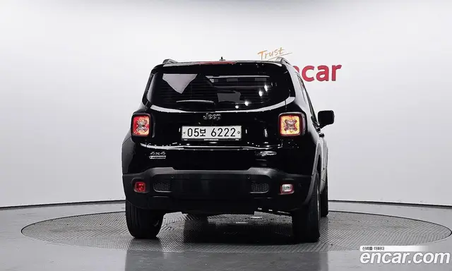 Jeep Renegade 2017 2.0 автомат (гидро), миниатюра 3