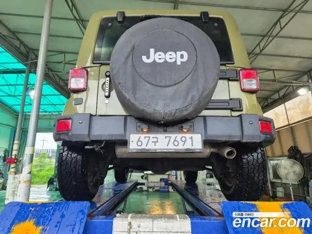 Jeep Wrangler 2013 2.8 автомат (гидро), миниатюра 2
