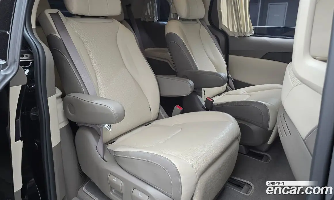 Kia Carnival 2021 3.5 автомат (гидро), фото 18