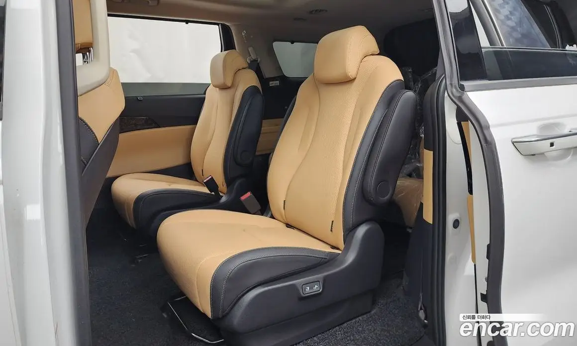 Kia Carnival 2023 2.2 автомат (гидро), фото 15