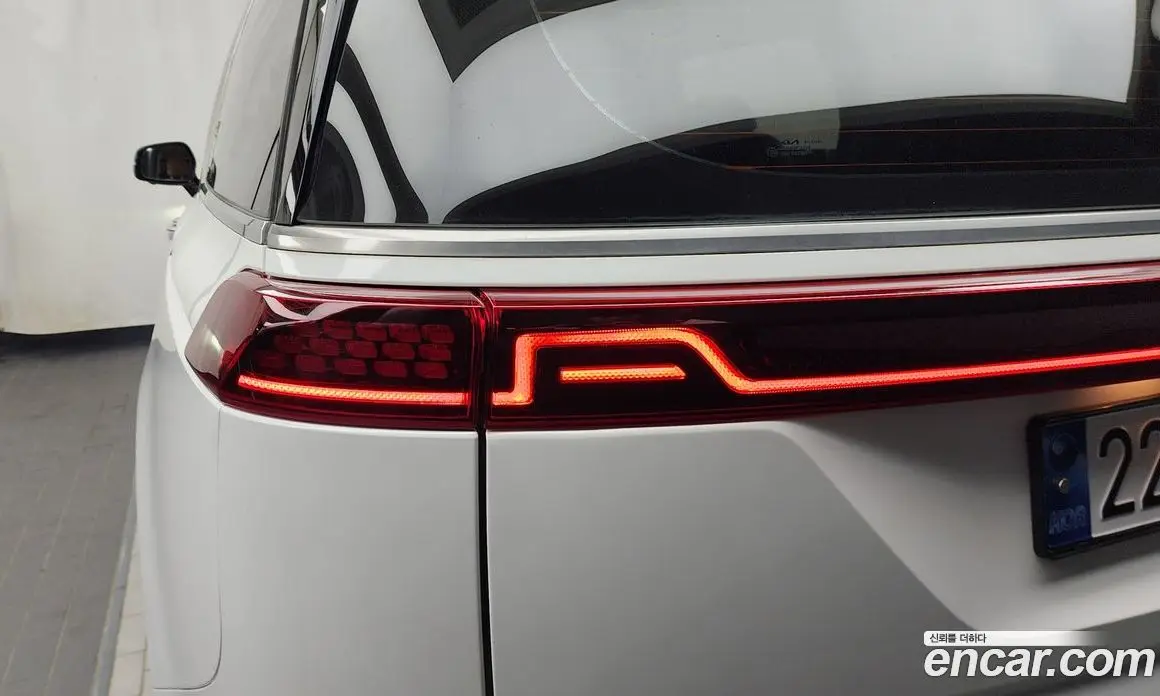 Kia Carnival 2023 2.2 автомат (гидро), фото 8