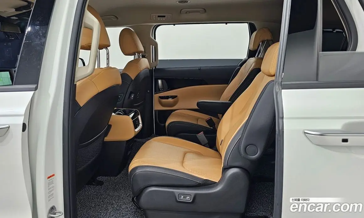 Kia Carnival 2023 3.5 автомат (гидро), фото 16