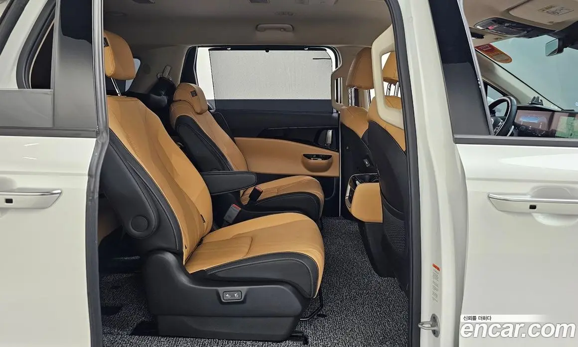 Kia Carnival 2023 3.5 автомат (гидро), фото 18
