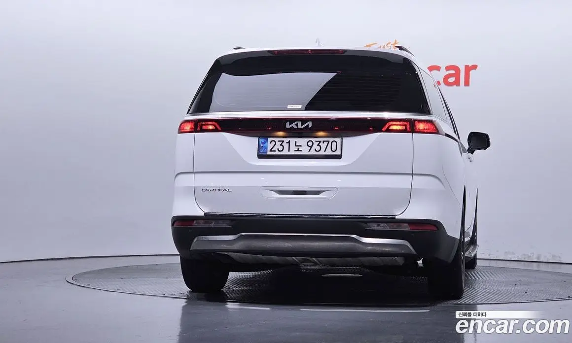 Kia Carnival 2023 3.5 автомат (гидро), фото 4