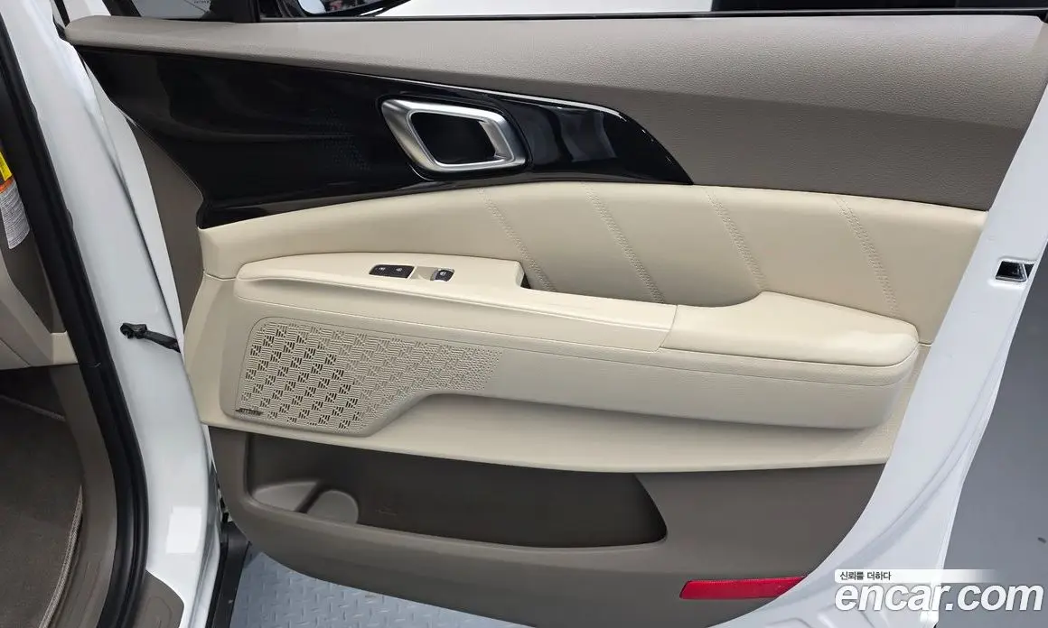 Kia Carnival 2025 1.6 автомат (гидро), фото 15