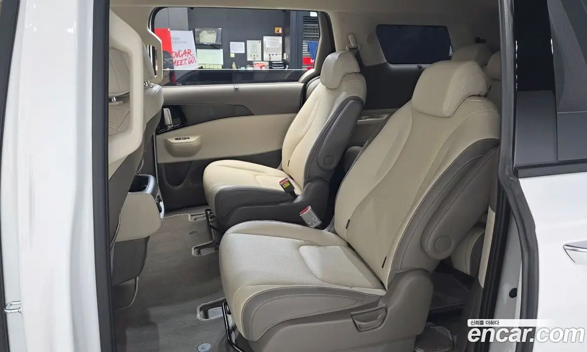 Kia Carnival 2025 1.6 автомат (гидро), фото 16