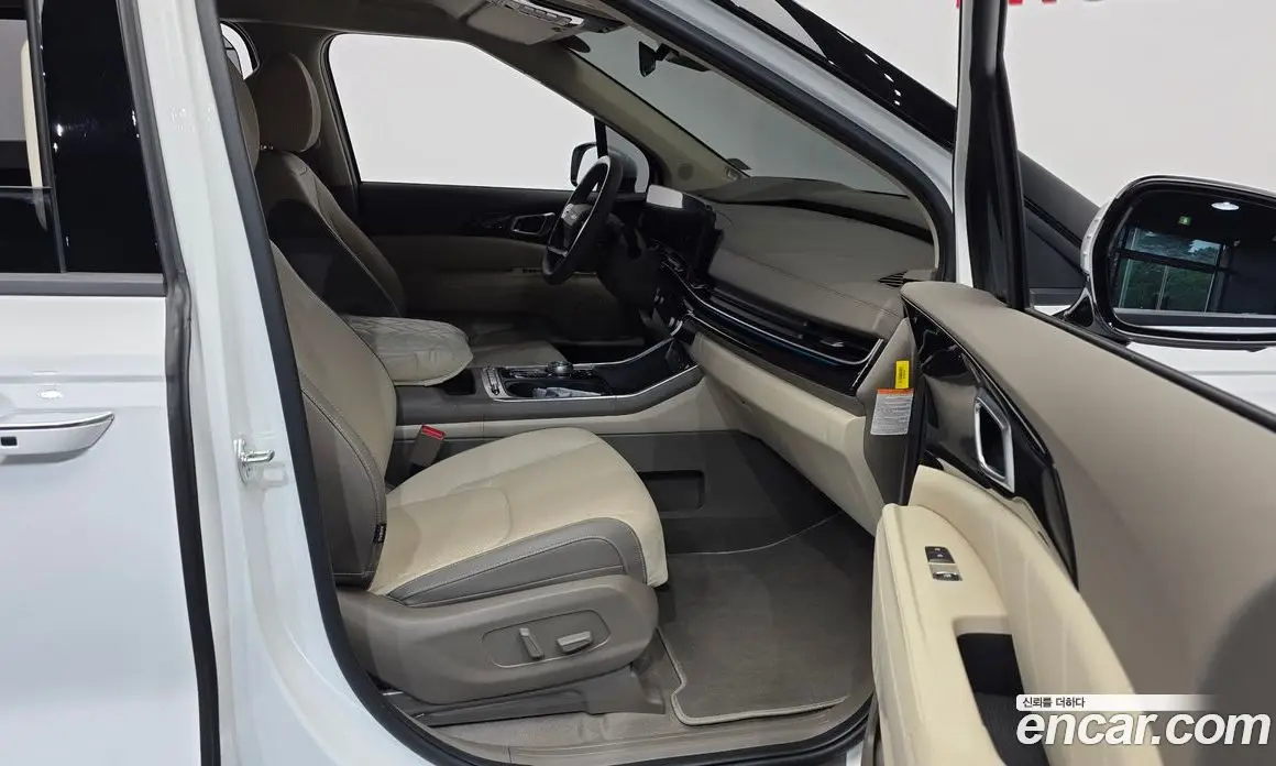 Kia Carnival 2025 1.6 автомат (гидро), фото 17