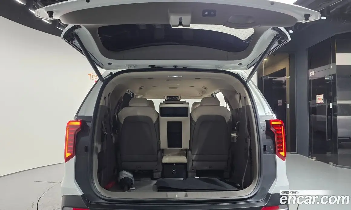 Kia Carnival 2025 1.6 автомат (гидро), фото 26