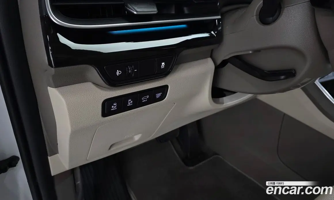 Kia Carnival 2025 1.6 автомат (гидро), фото 28