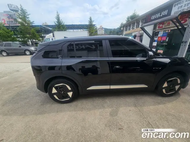 Kia EV3 2026 2.0 автомат (гидро), миниатюра 3