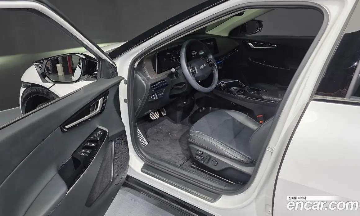 Kia EV6 2024 0.1 автомат (гидро), фото 13