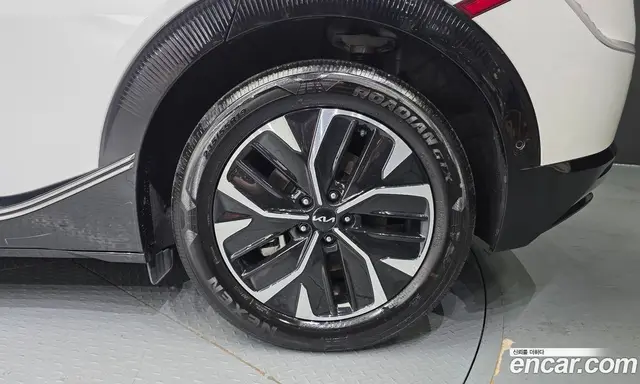 Kia EV6 2024 0.1 автомат (гидро), миниатюра 7