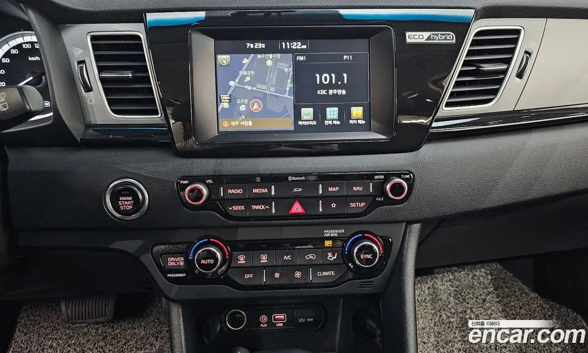 Kia Niro 2018 1.6 автомат (гидро), фото 13