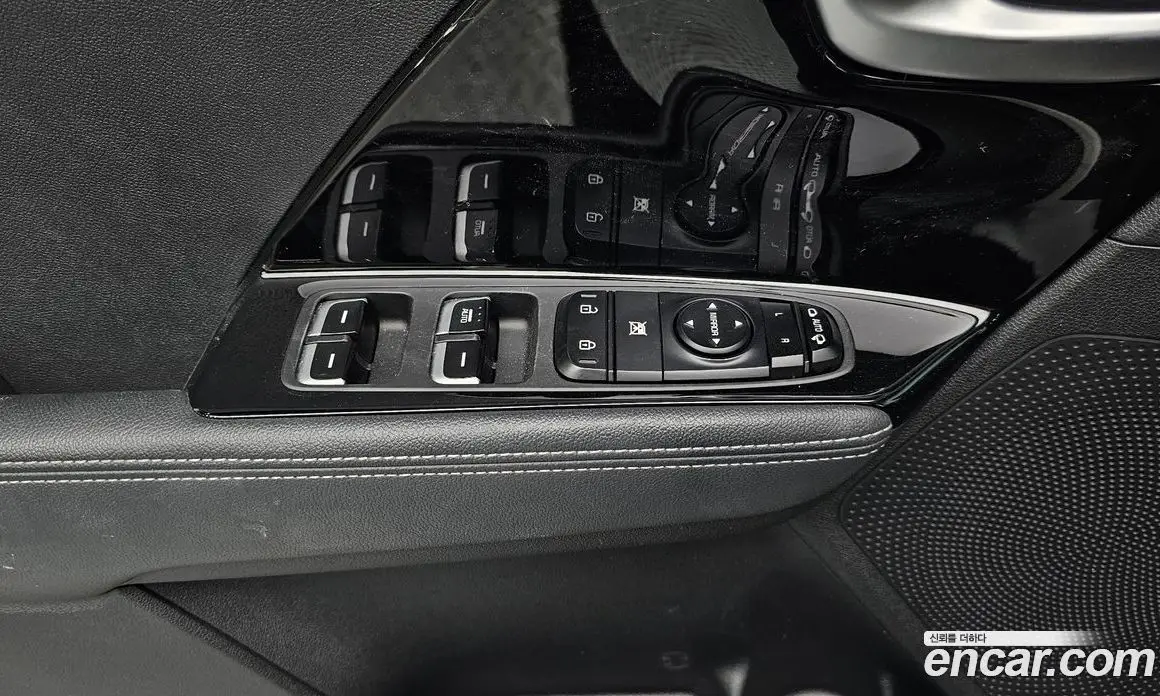 Kia Niro 2018 1.6 автомат (гидро), фото 17