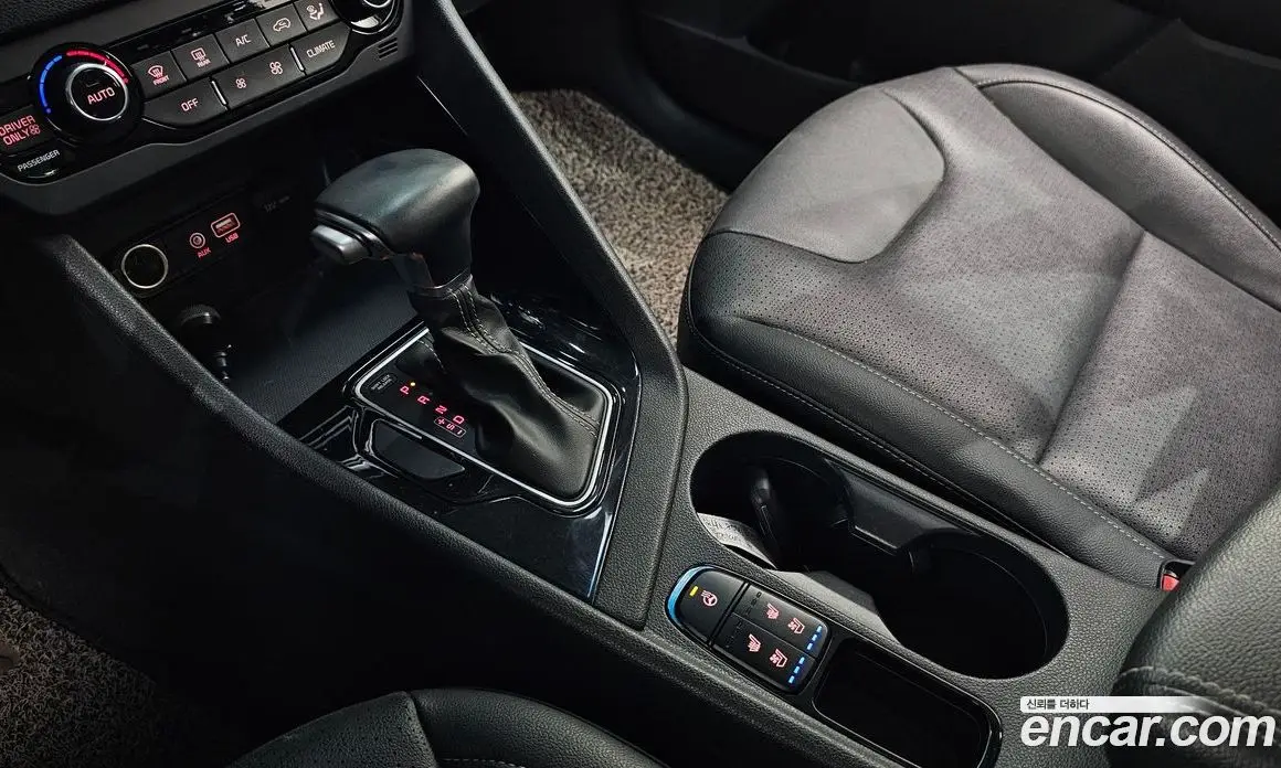 Kia Niro 2018 1.6 автомат (гидро), фото 9