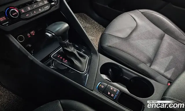 Kia Niro 2018 1.6 автомат (гидро), миниатюра 9