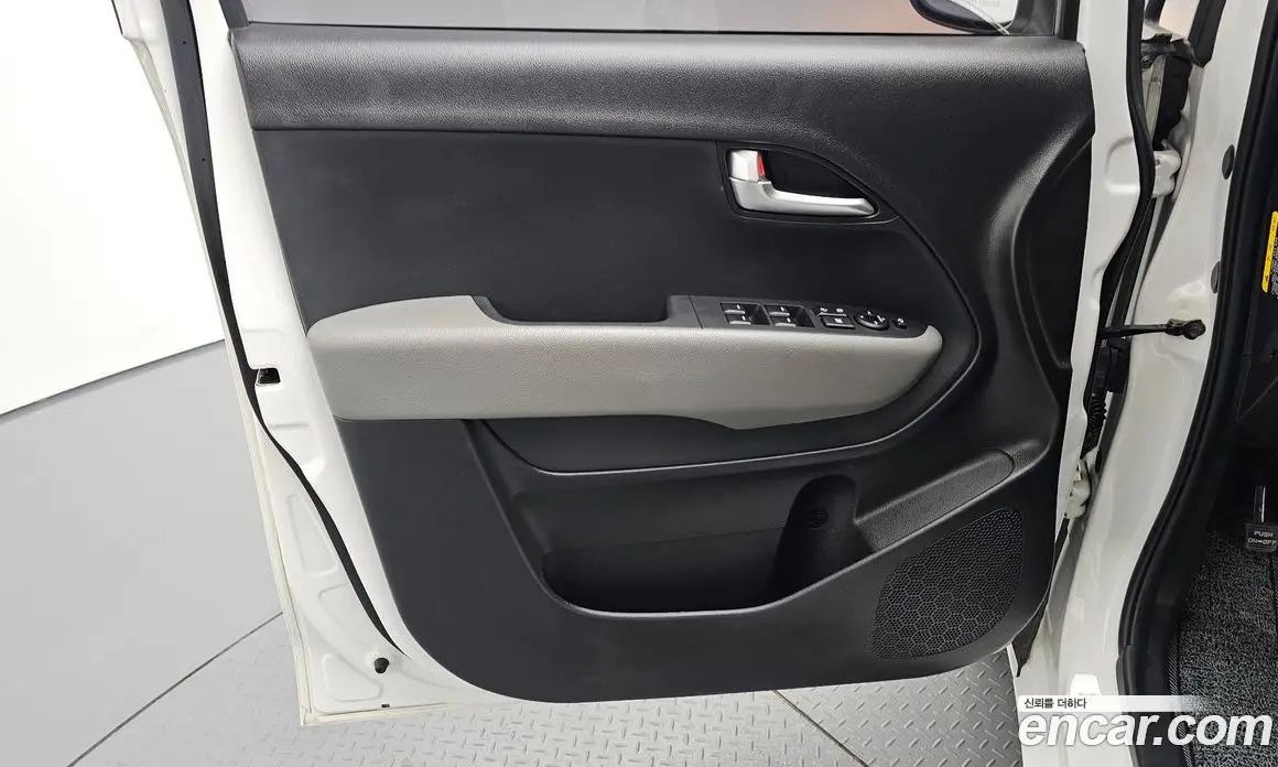 Kia Ray 2019 1.0 автомат (гидро), фото 14