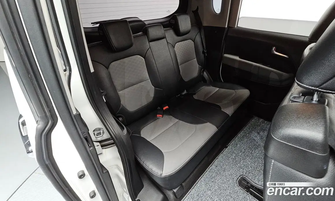 Kia Ray 2019 1.0 автомат (гидро), фото 17