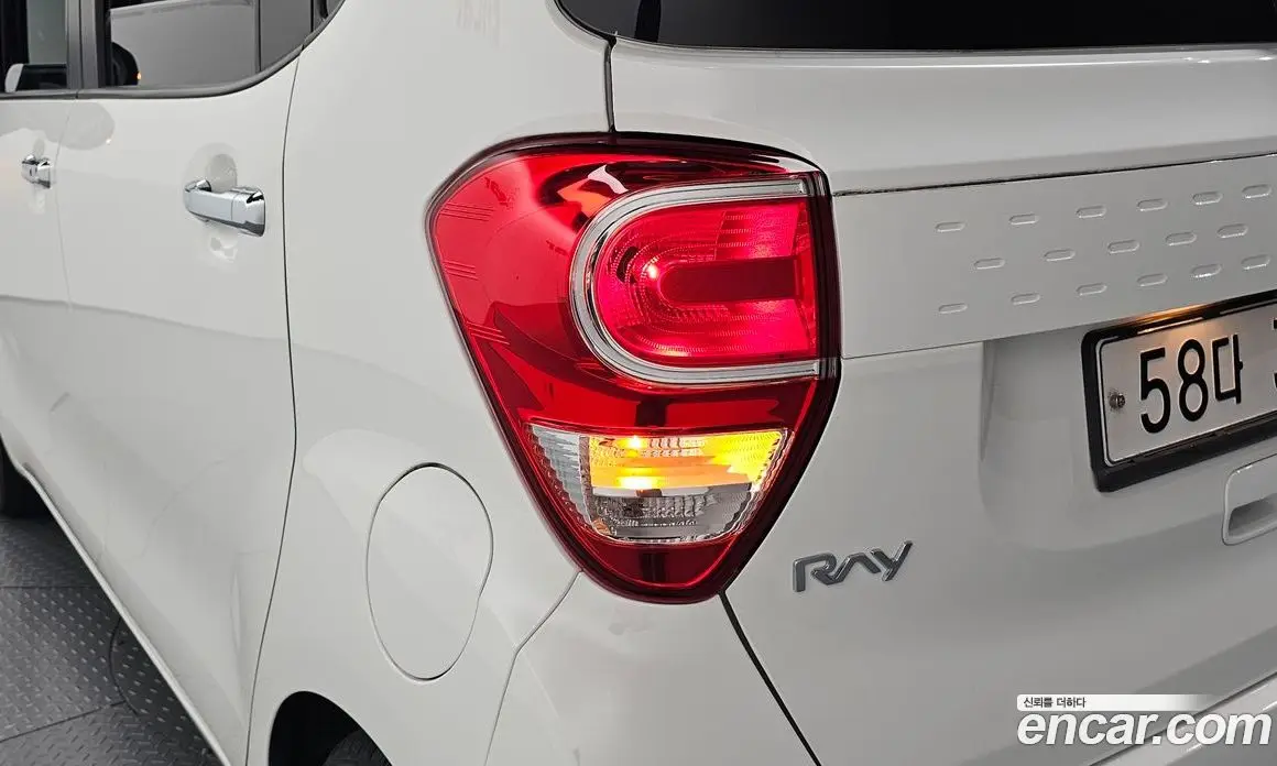 Kia Ray 2019 1.0 автомат (гидро), фото 9