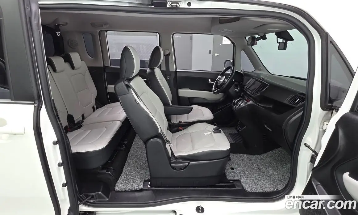 Kia Ray 2023 1.0 автомат (гидро), фото 16