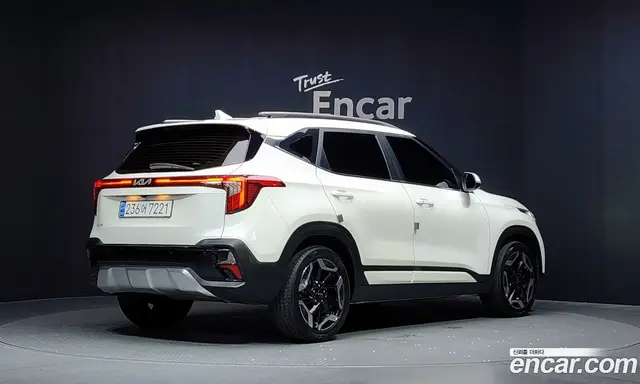 Kia Seltos 2022 1.6 автомат (гидро), миниатюра 2