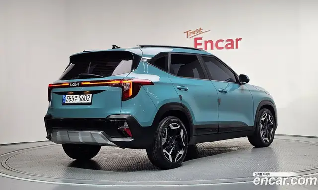 Kia Seltos 2023 1.6 автомат (гидро), миниатюра 2
