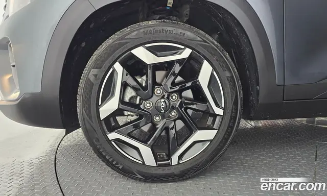 Kia Seltos 2025 2.0 автомат (гидро), миниатюра 5