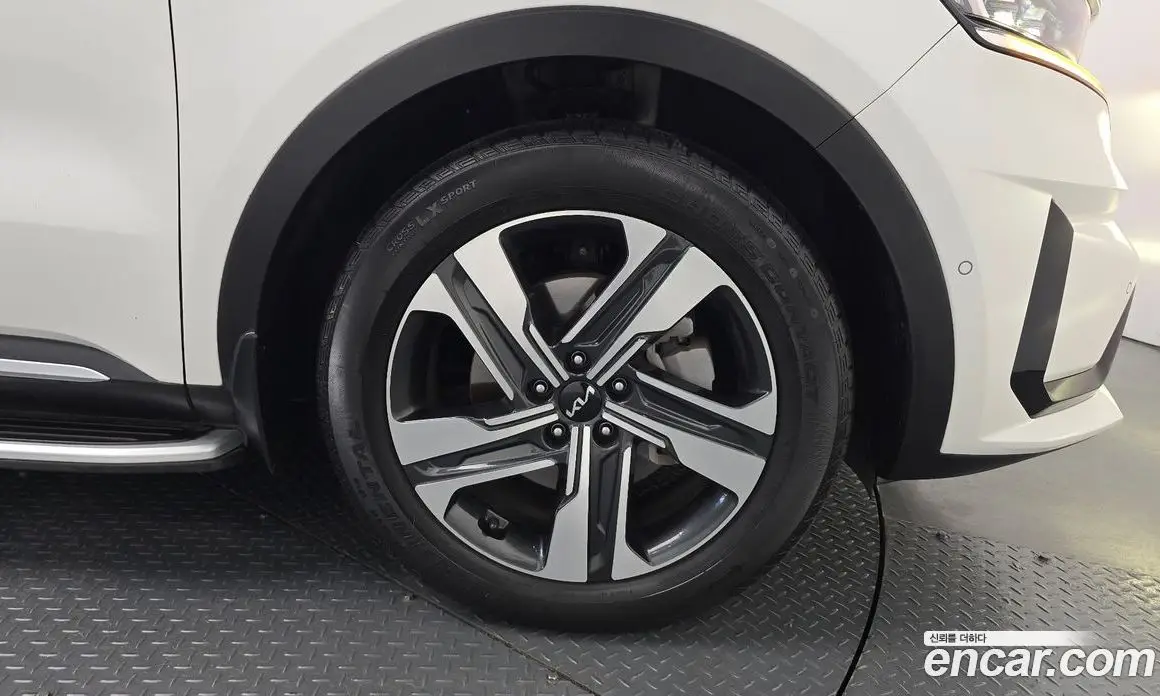 Kia Sorento 2022 1.6 автомат (гидро), фото 32