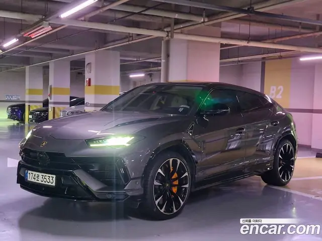 Lamborghini Urus, 2024, 22 189 км
