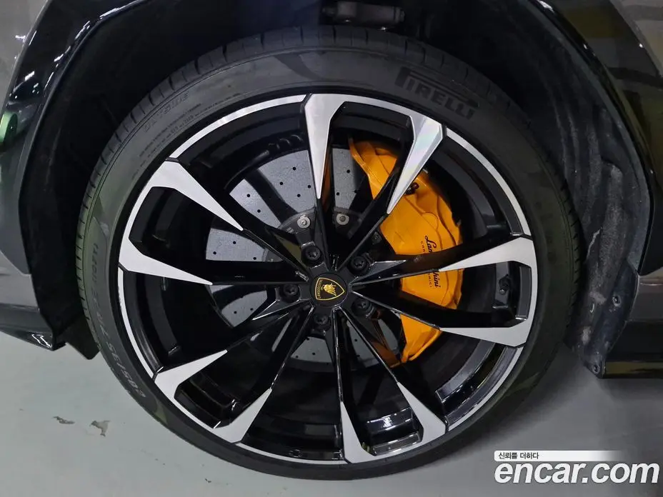 Lamborghini Urus 2024 4.0 автомат (гидро), фото 7