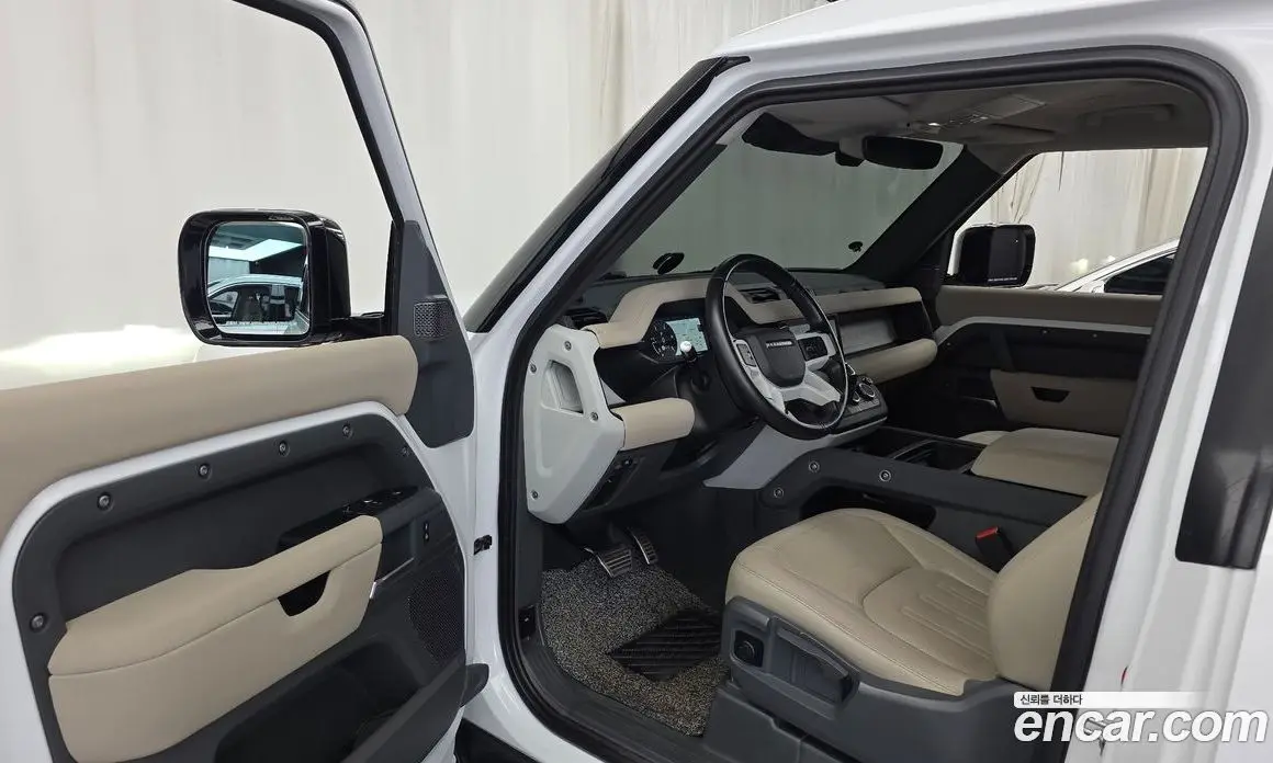 Land Rover Defender 2021 3.0 автомат (гидро), фото 17