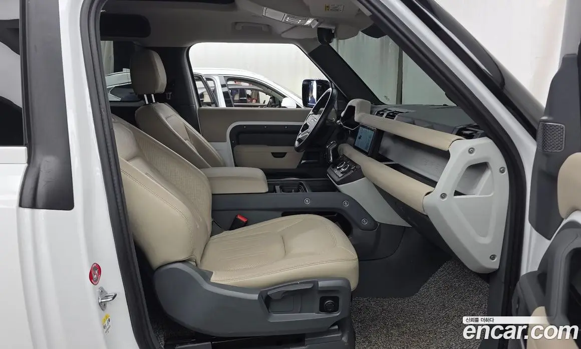 Land Rover Defender 2021 3.0 автомат (гидро), фото 18