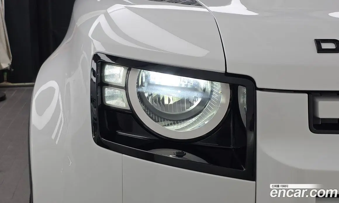 Land Rover Defender 2021 3.0 автомат (гидро), фото 8