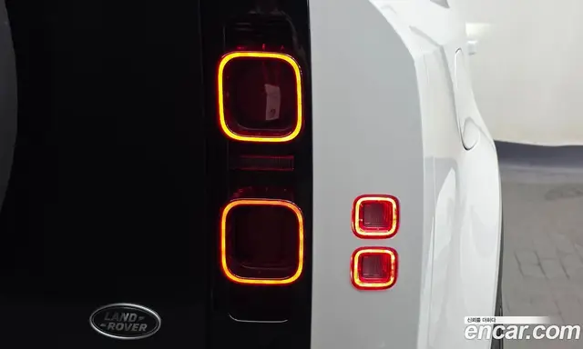 Land Rover Defender 2021 3.0 автомат (гидро), миниатюра 9
