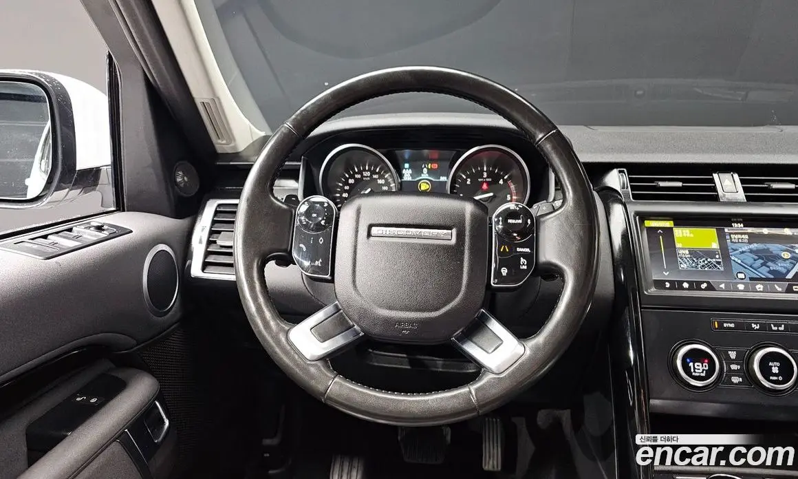 Land Rover Discovery 2019 3.0 автомат (гидро), фото 12
