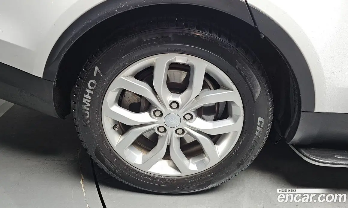 Land Rover Discovery 2019 3.0 автомат (гидро), фото 5