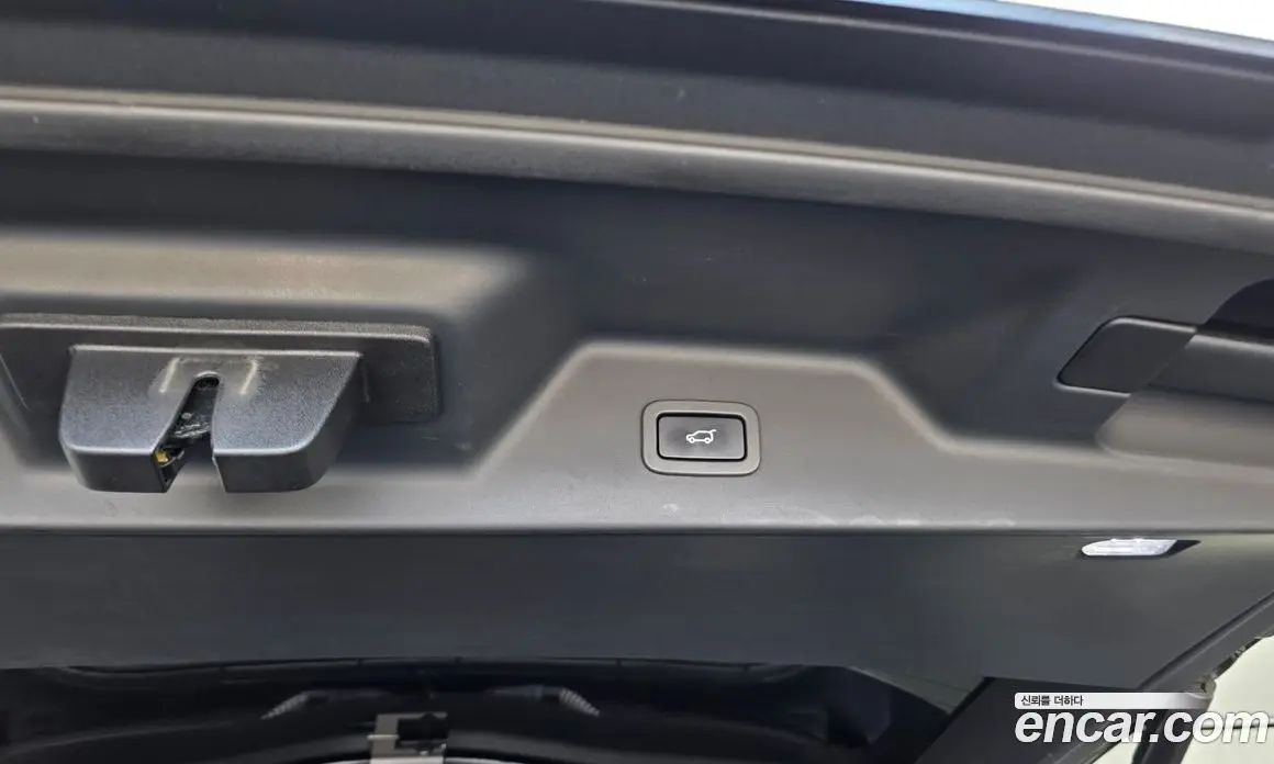 Land Rover Range Rover 2018 4.4 автомат (гидро), фото 35